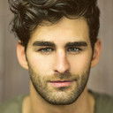 Chris Salvatore als Thomas