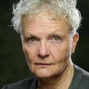 Joanne Howarth als Shop Keeper