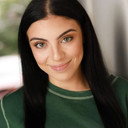 Caroline Raad als Balloon Lady