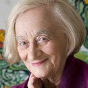 Liz Smith als Mrs. Fairley