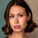 Lily Smith als Kate