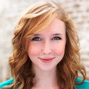 Holly Hubbell als Sarah Brown