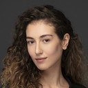 Aylin Aras als Ayşe Şahin