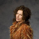 Gina Wilkinson als Art Teacher