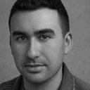 Daniel Omrani als Sammy