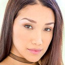 Vicki Chase als Self