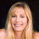 Gretchen Becker als TV Host's Assistant