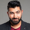 Faisal Kawusi als Self - Host