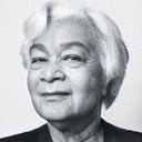 Cynthia McLeod als Barmaid - Casino