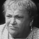 Madeleine Guitty als Aunt Ursule