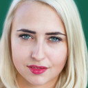 Michaelene Stephenson als Lily