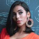 Sara Bello als Dayanara