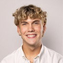 Andrew Powers als Extra