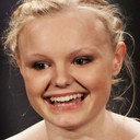 Maria Dragus als Astrid