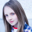 Willow McCarthy als Lisa Spencer
