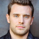 Billy Miller als Navy Recruiter