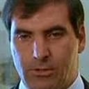 Tony Brennero als Security Guard