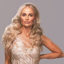Mariska Thorpe als Self