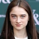 Raffey Cassidy als Athena