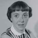 Gina Presgott als Erika Angermann
