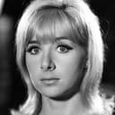 Angela Douglas als Aunt Mary