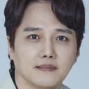 Ahn Shin-woo als Hong Jae-sun
