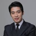 Park Sung-jin als Agent