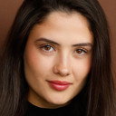 Nika Brzhezytska als Store Manager