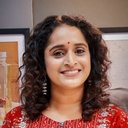 Surabhi Lakshmi als Elsie