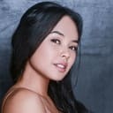 Chelsea Clark als Norah
