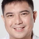 Mikey Macapagal Arroyo als Angelo