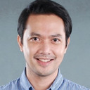 Rommel Velasquez als Doc Santos