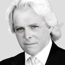 Richard Lynch als Bernard Phillips