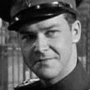 Roman Toporow als Lt. Maxim Kirachilov