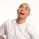 Chad Kinis als Wedding Host