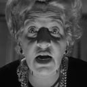 Julia Dean als Old Lady (uncredited)