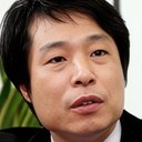 Yoo Jong-hae als Security guard (경비원)