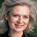 Trine Appel als Radio Host of Home Economics (voice)