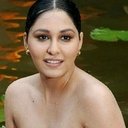 Pooja Chopra als Sakina