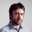 Derek Waters als Paul Schrader