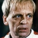 Klaus Kinski als Dr. Pieter Fales