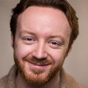 Connor McCausland als Bartender