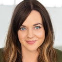 April Matson als Kirsten