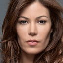 Iris Almario als Sophia Milo