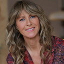 Amber Rhodes als Julia Haberman