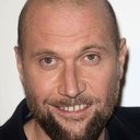 François Damiens als Un réparateur de fusils de la garde nationale (uncredited)