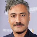 Taika Waititi als Bartender