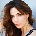 Lisa Sheridan als Kim Sweet