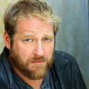 Jayson Gladstone als Frank Gates