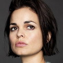 Lina Esco als Captain Jackie Velez